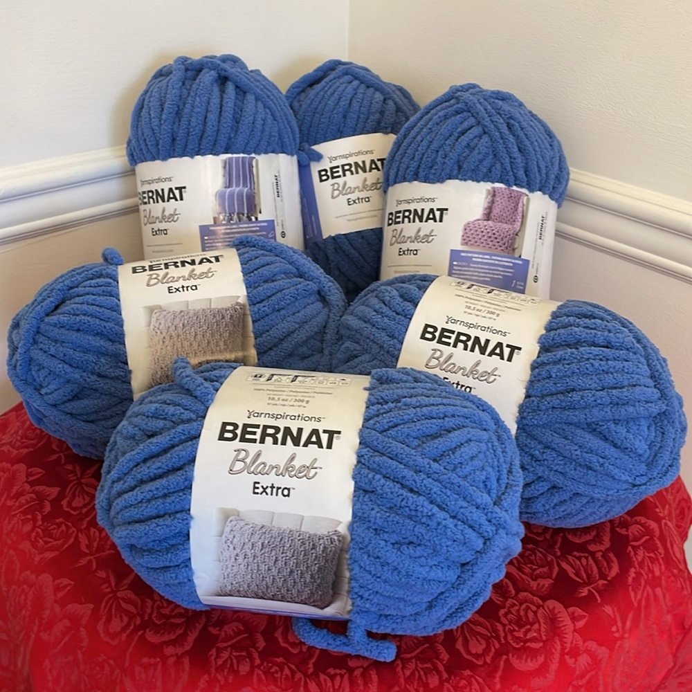 NWT DISCONTINUED Bernat Blanket Extra in Crisp Blue, lot of 6 skeins, gauge 7.